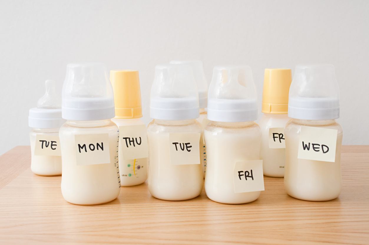 comment savoir si le lait maternel est périmé ou non
