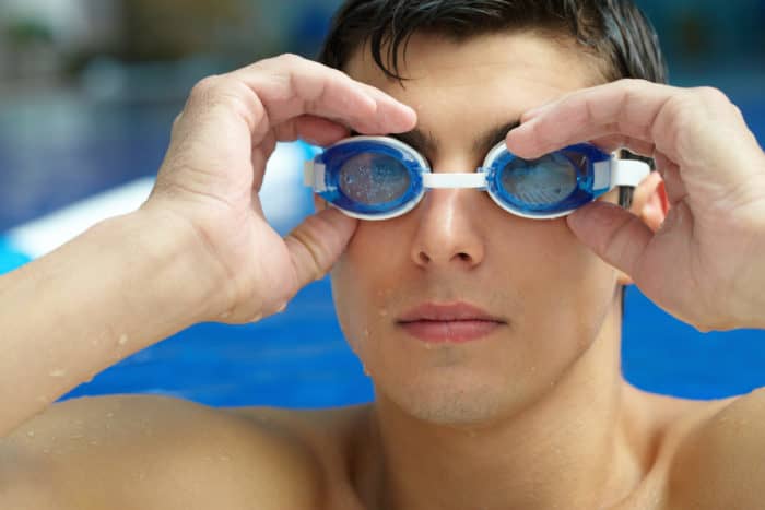 l'importance d'utiliser des lunettes de natation