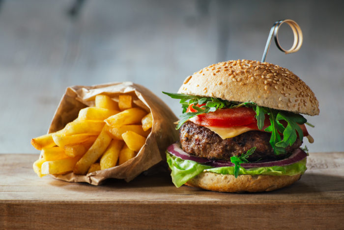 après avoir mangé de la malbouffe